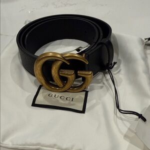 Men Gucci Black Leather Belt W.40 with Gold GG Emblem